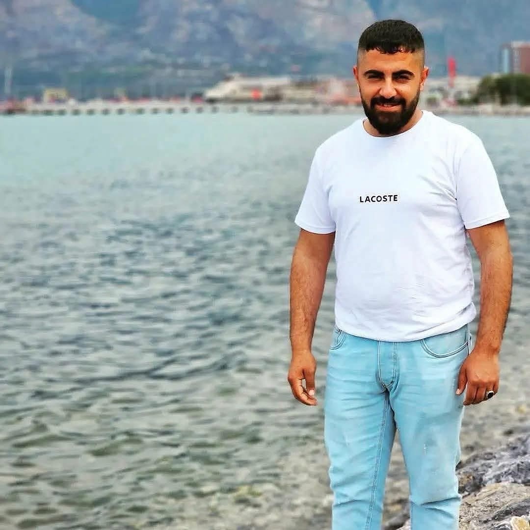 Otomobille çarpışan motosiklet sürücüsü öldü 
