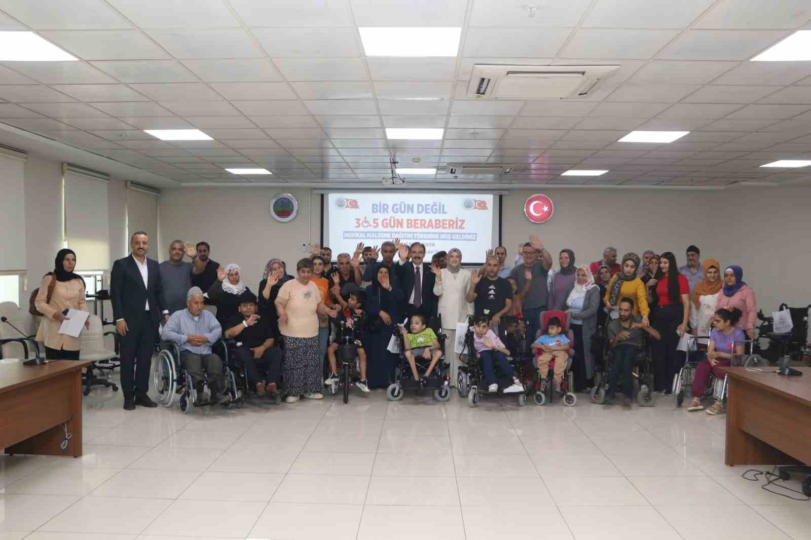 Siirt’te özel bireylere 27 medikal destek aracı teslim edildi 