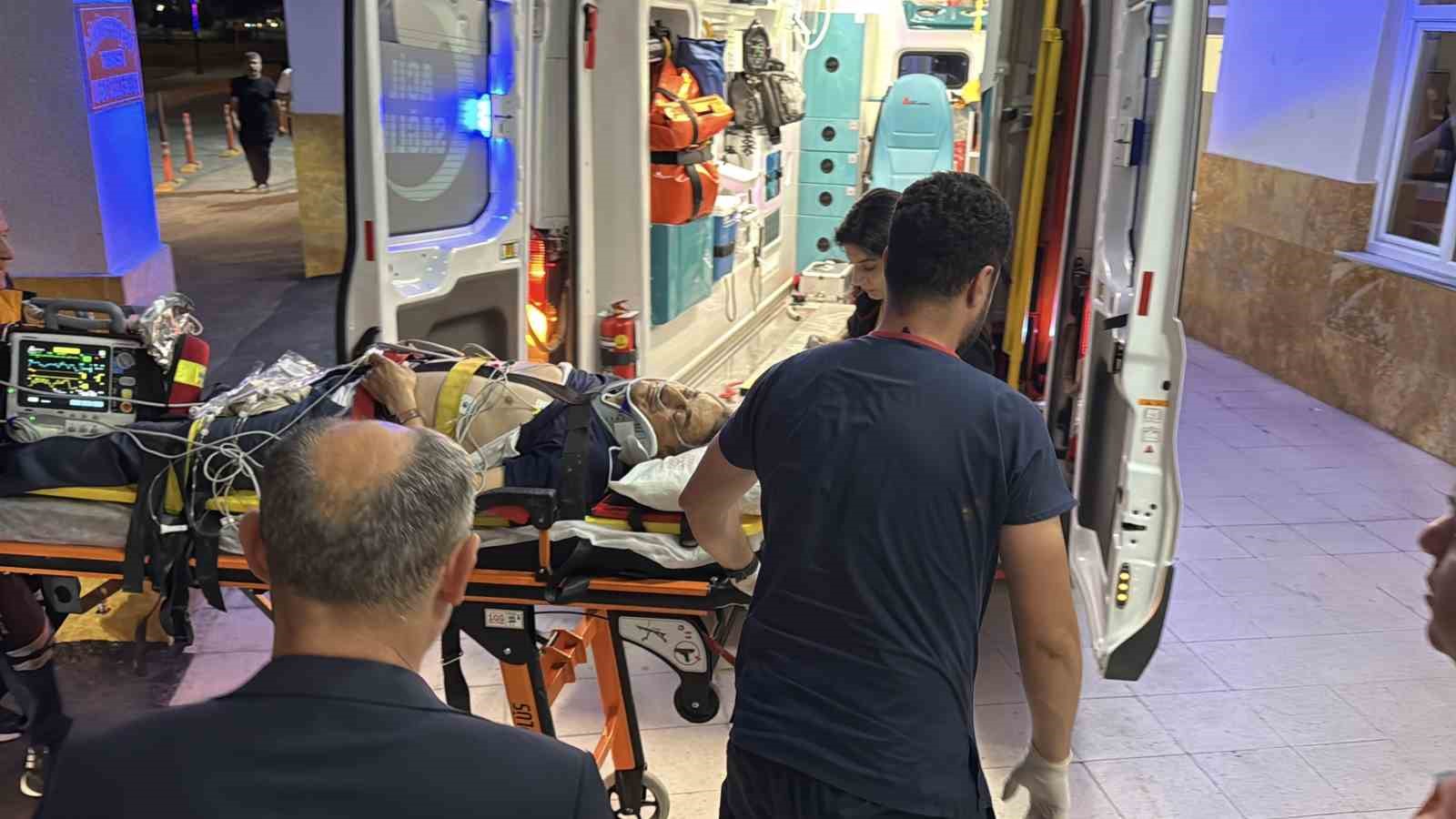 Sivas’ta trafik kazası geçiren Bitlis eski Valisi Karaömeroğülu’nun durumu ciddiyetini koruyor 