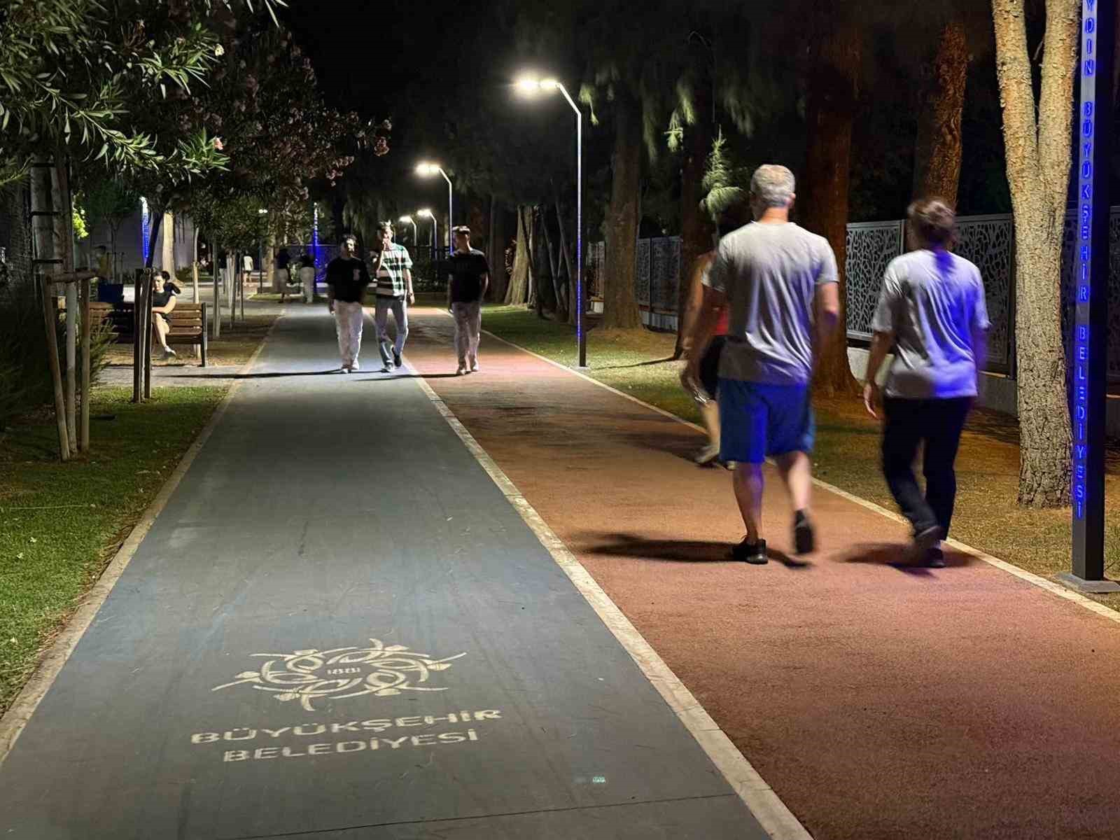 Mimar Sinan Parkı’na vatandaşlardan yoğun ilgi 