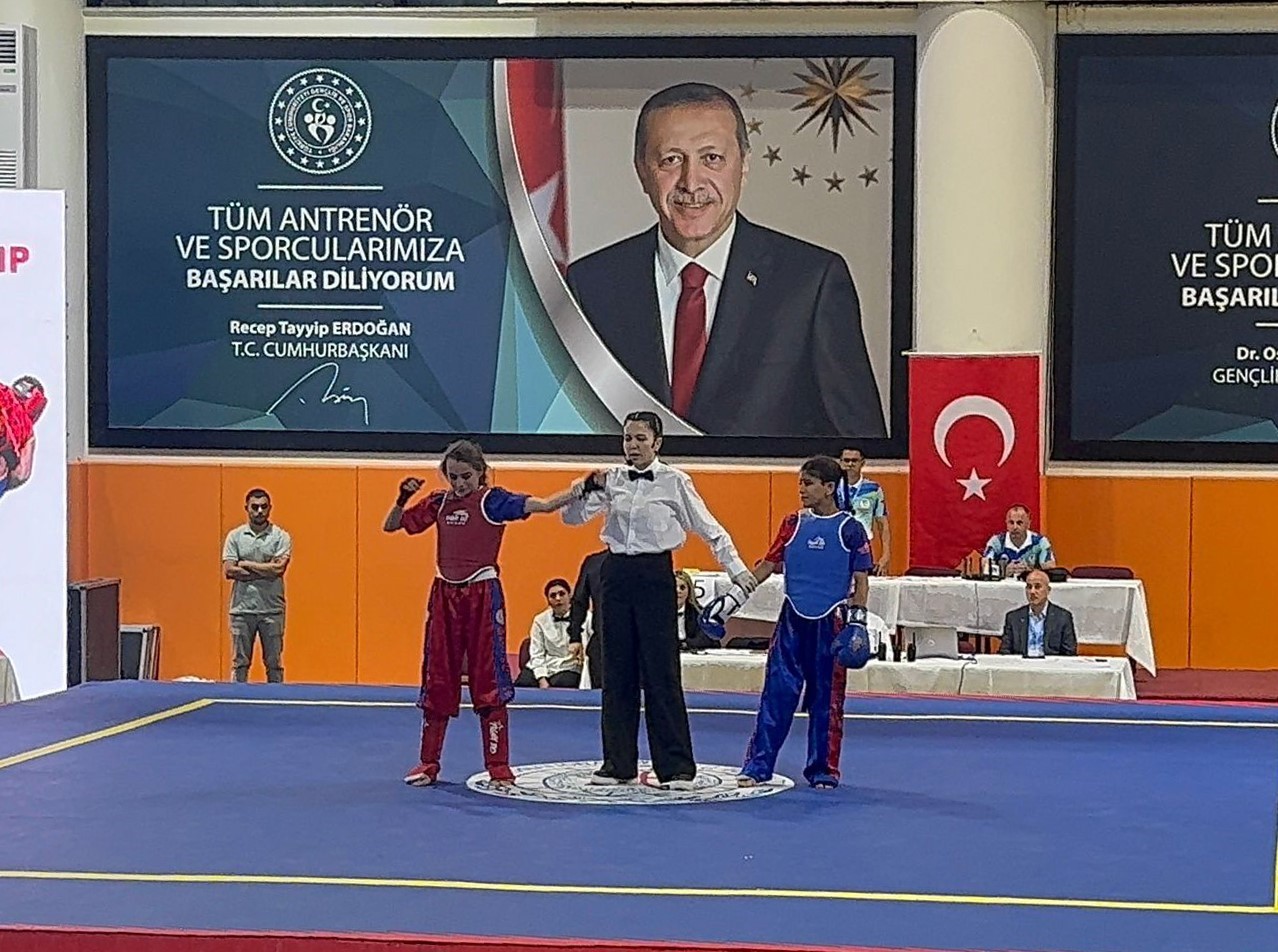 Meramlı sporcular Wushu Balkan Şampiyonası’ndan madalyalarla döndü 