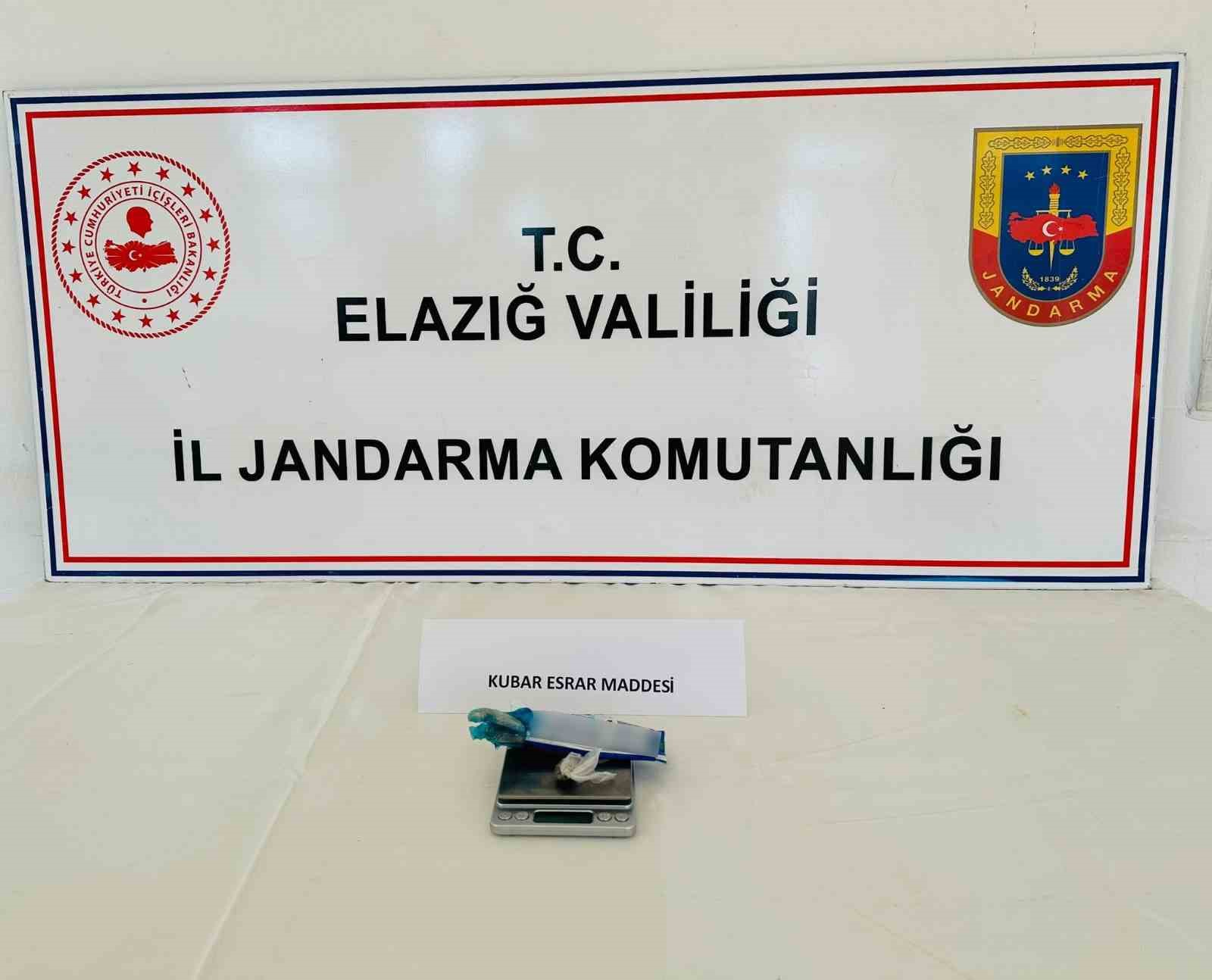Elazığ’da diş macunu tüpünden esrar çıktı 