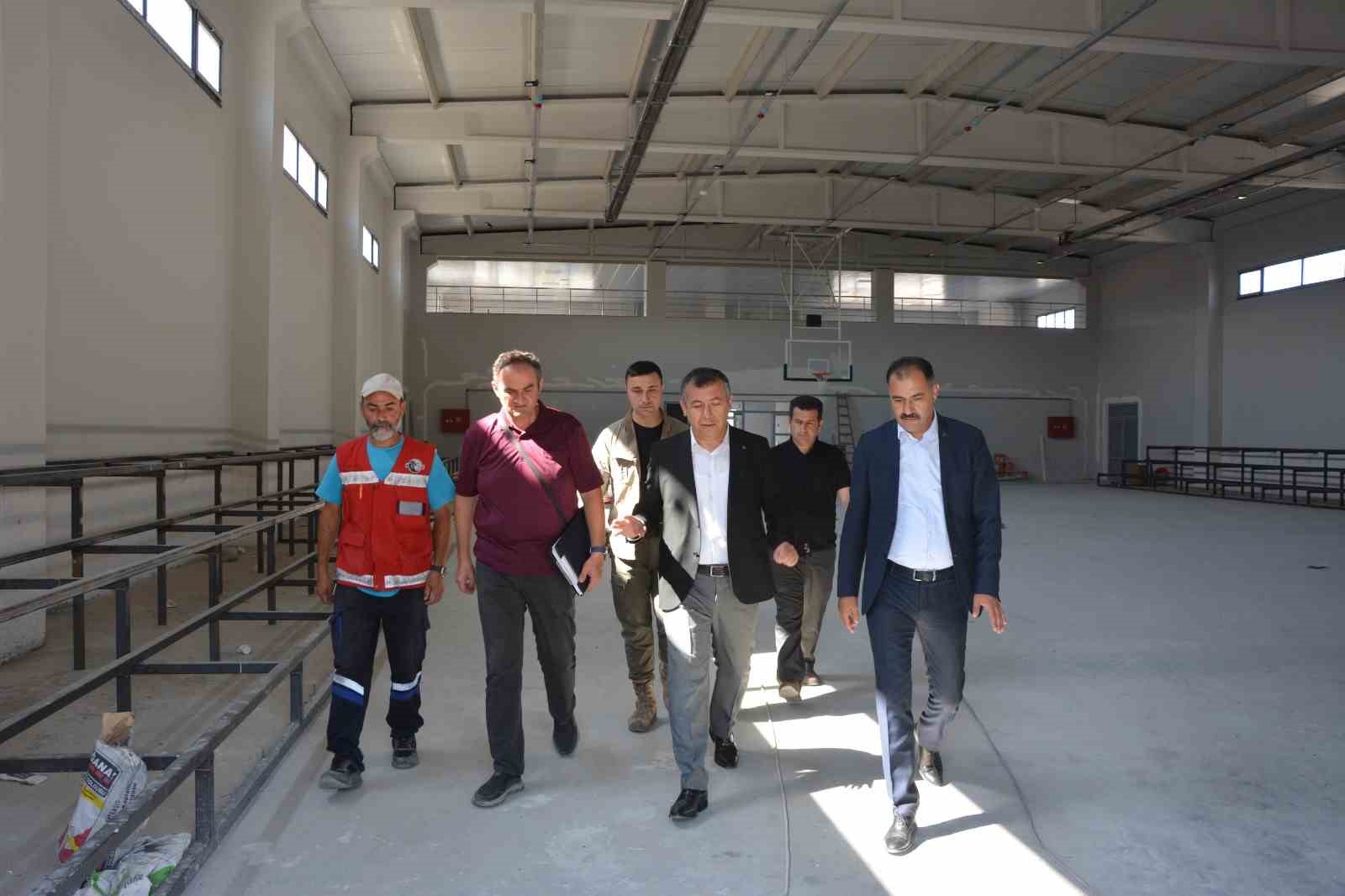Demirci’deki yatırımlara yakın takip 