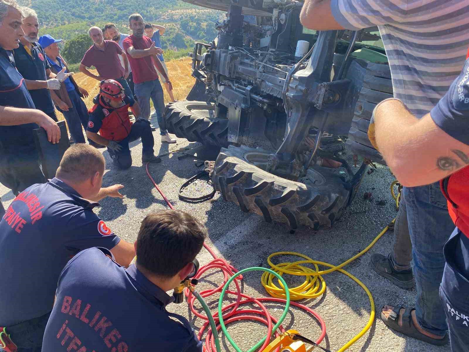 Susurluk’ta traktör kazası: 2 kişi ağır yaralandı 