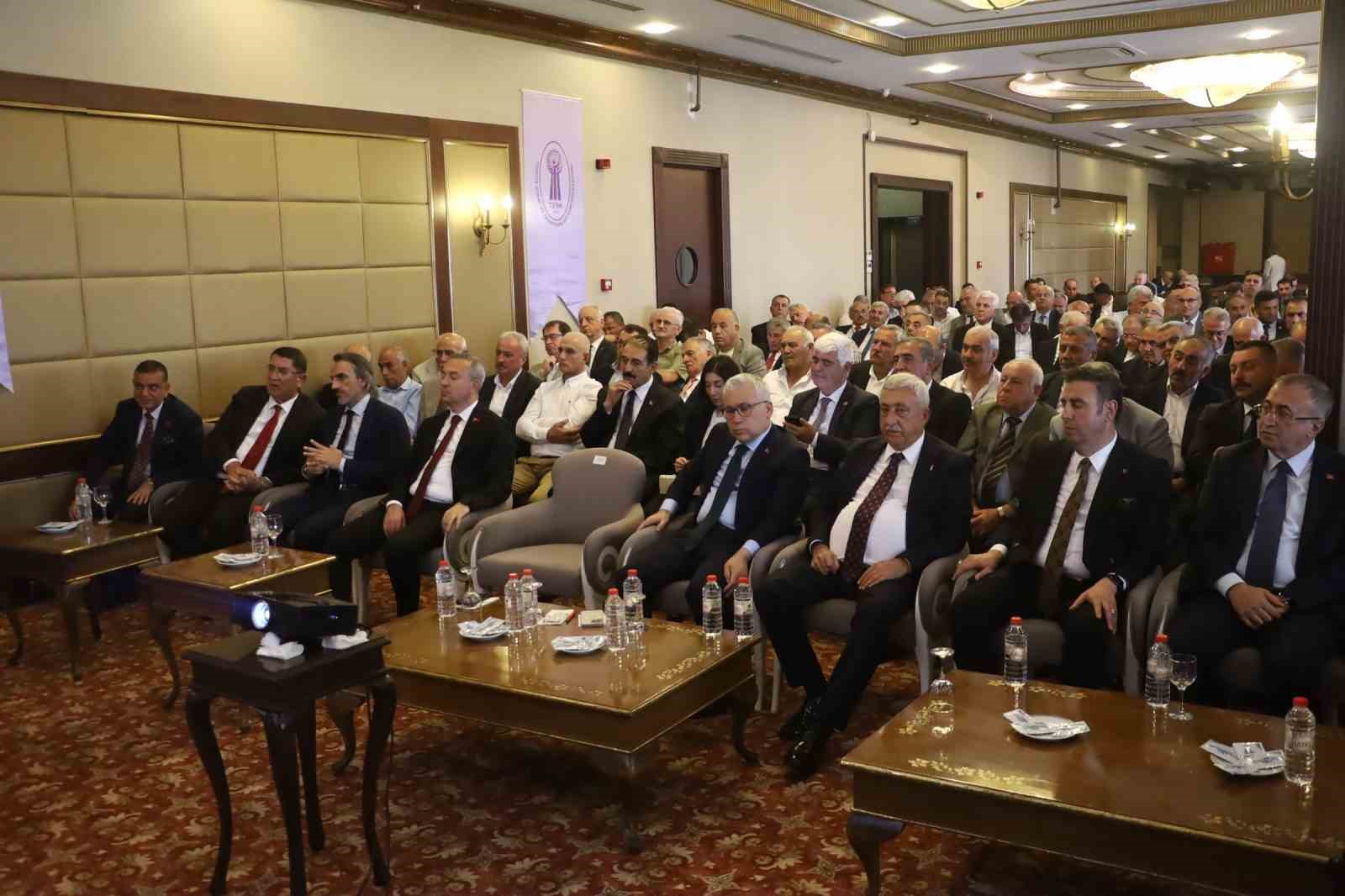 Esnafın sorunları Sivas’ta masaya yatırıldı 