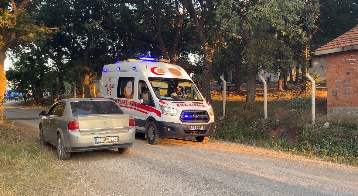Emekli polis memuru tartıştığı 3 kişiyi silahla yaraladı 