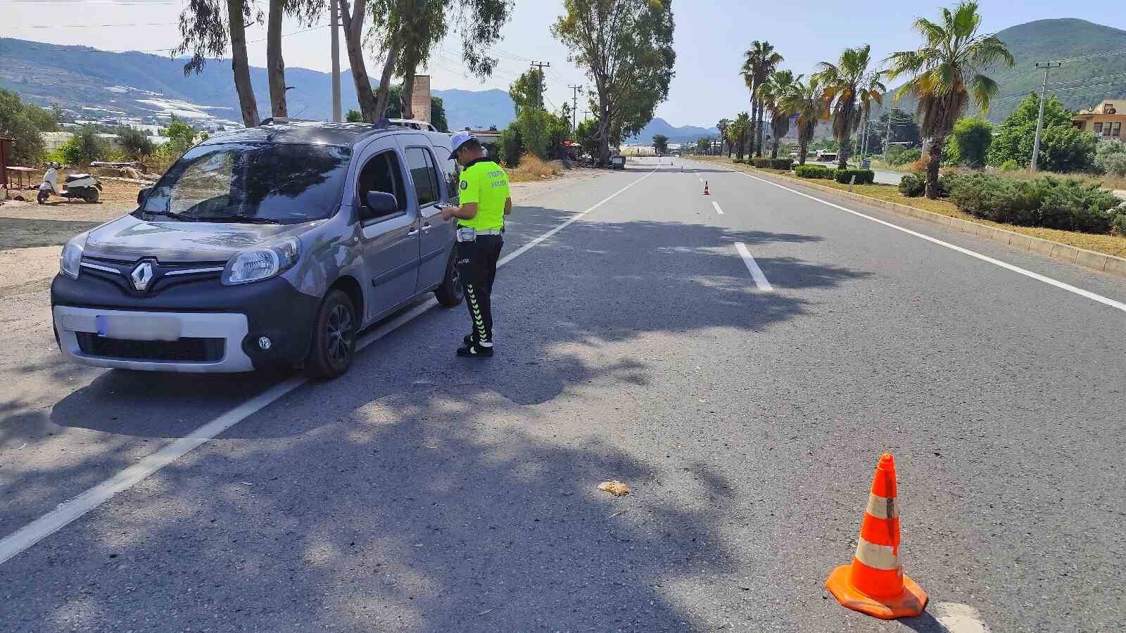 Antalya’da 1 haftada 57 bin araç denetlendi, 16 bin sürücüye ceza 