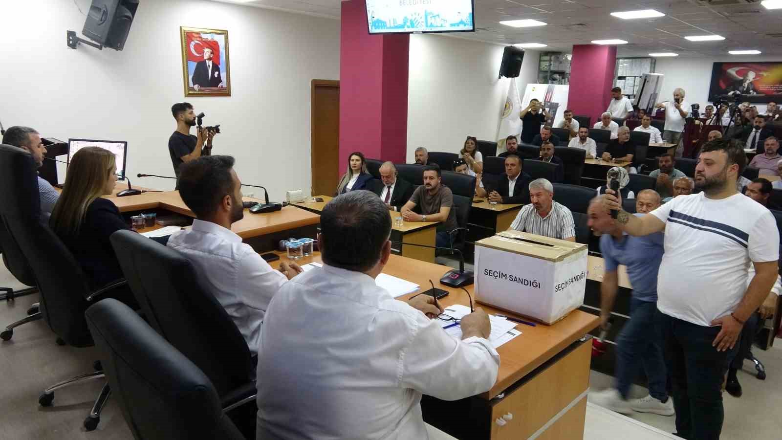 Adıyaman Belediye Meclisi Başkan Vekilini seçti 
