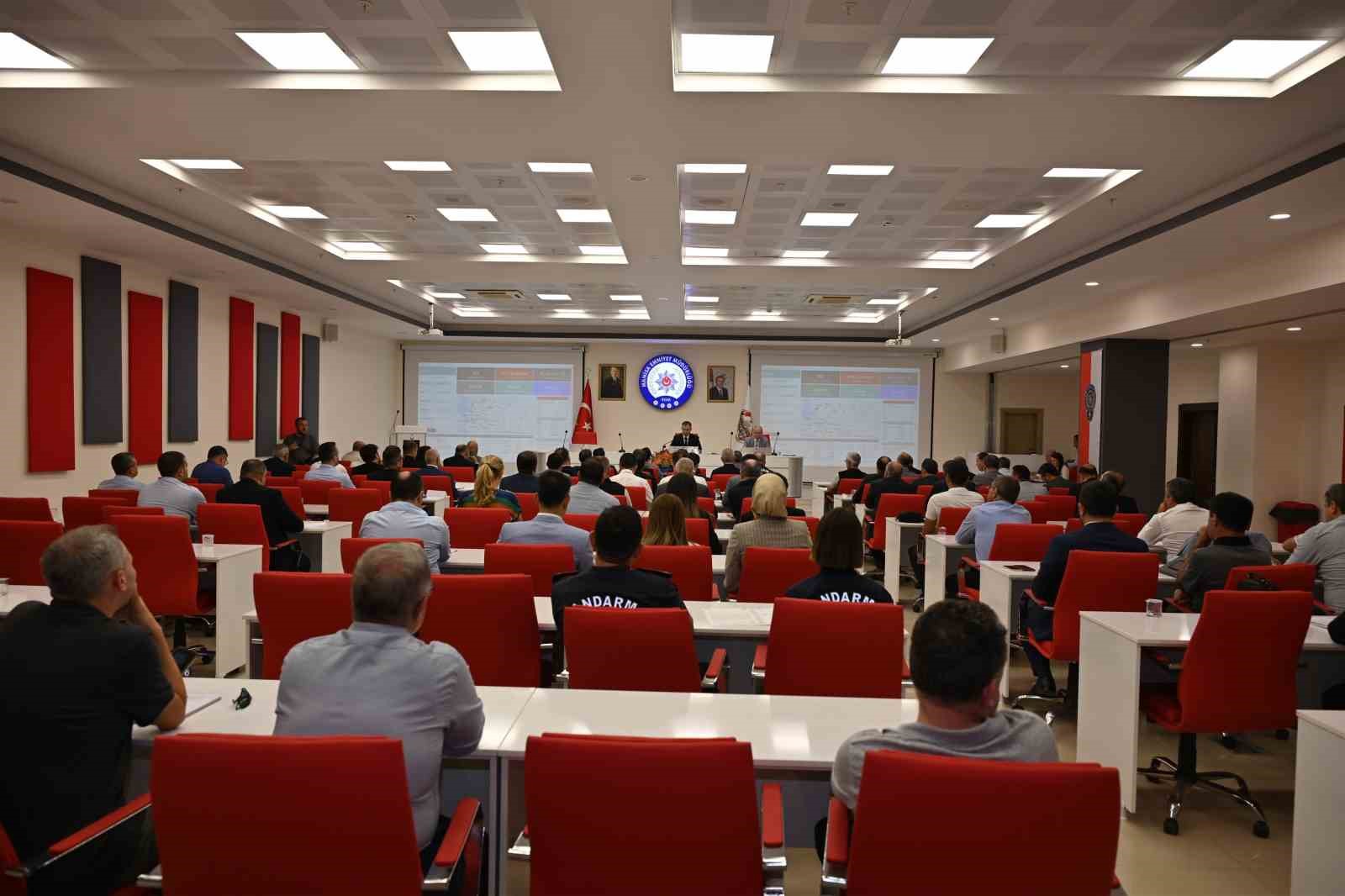 Manisa’da 2025 yılı kamu yatırımları değerlendirildi 