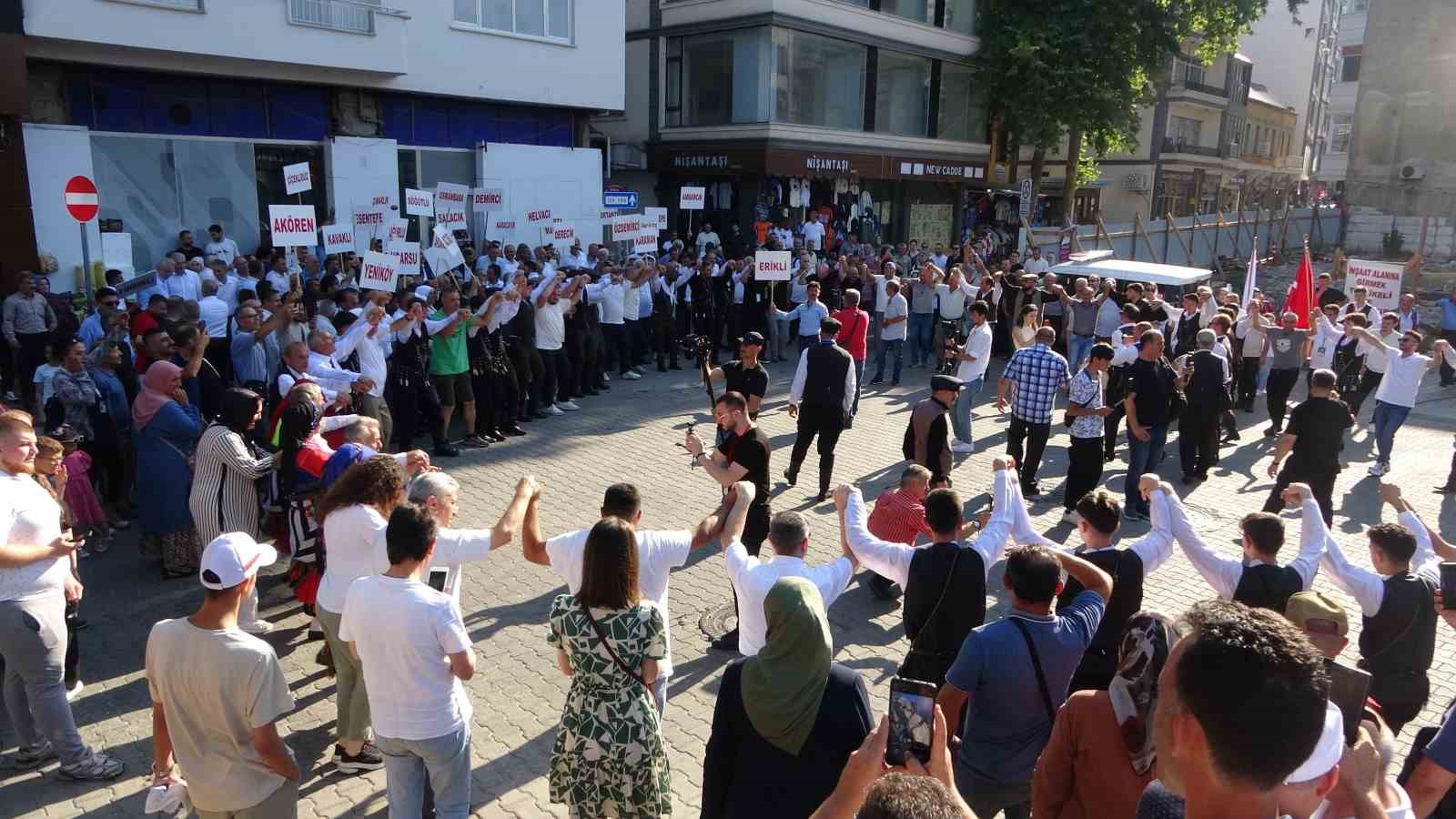 33 yıldır yapılan festival coşkulu başladı 
