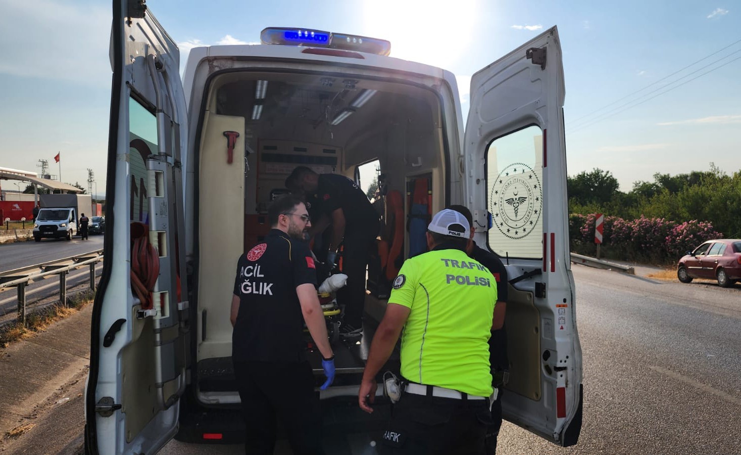 Kontrolden çıkan kamyon devrildi: 1 ağır yaralı 