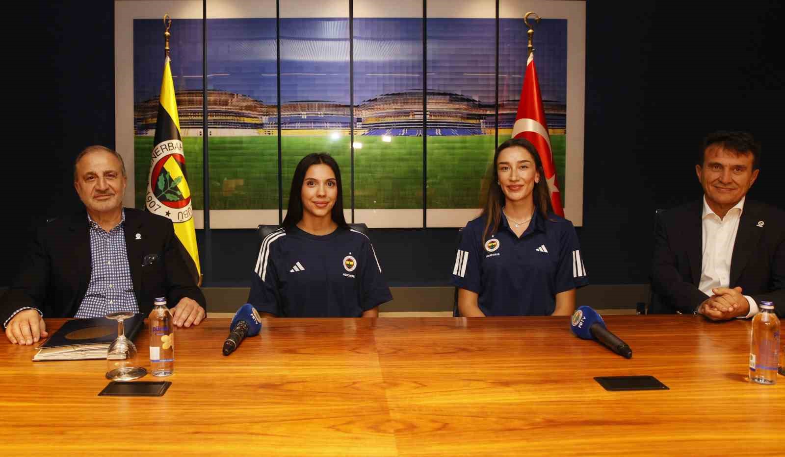 Fenerbahçe’de Hande Baladın ve Helin Kayıkçı sözleşme imzaladı 