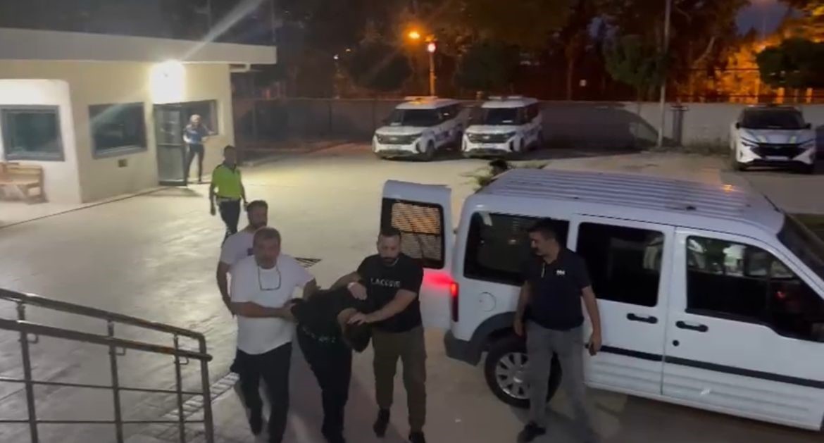 Husumetlisini vuracaktı, yanlışlıkla 3 kişiyi daha vurdu 