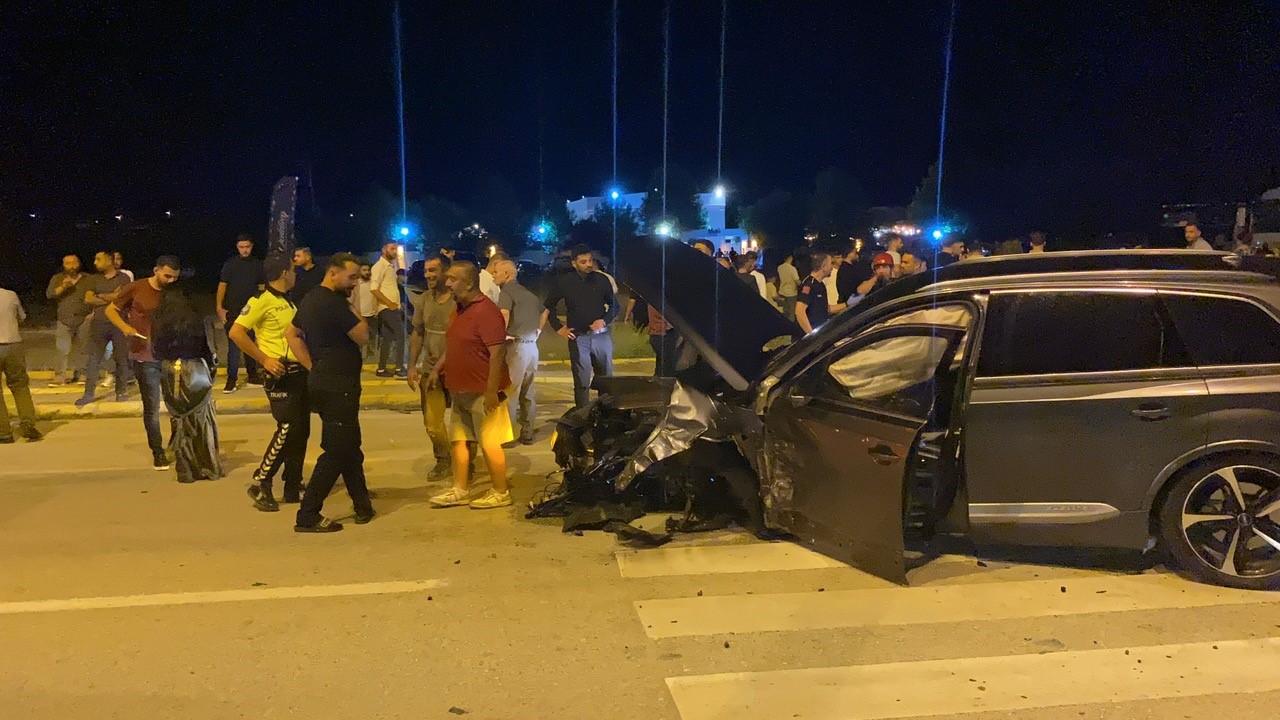Konya’da iki otomobil çarpıştı: 3 yaralı 
