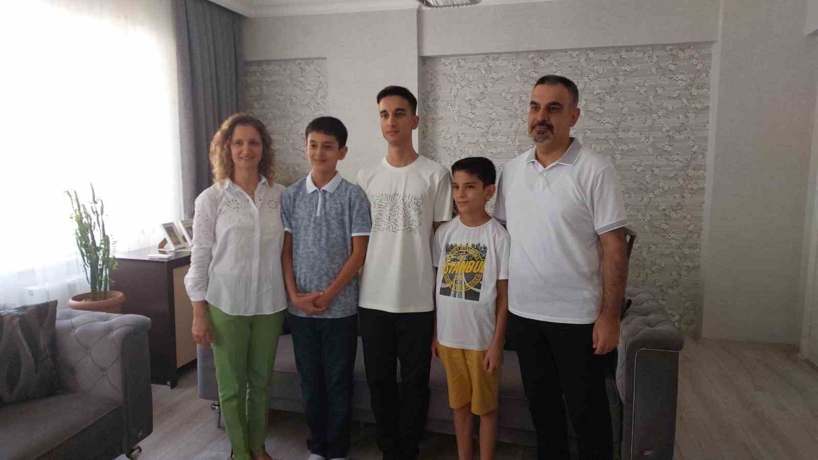 YKS Türkiye birincisi Ahmet Eren Özyurtseven İHA’ya konuştu 