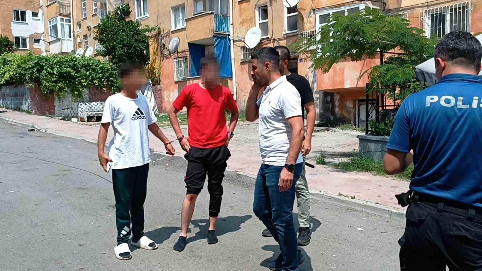 Mahalle kavgasında 1 polis yaralandı, 4 kişi gözaltında 