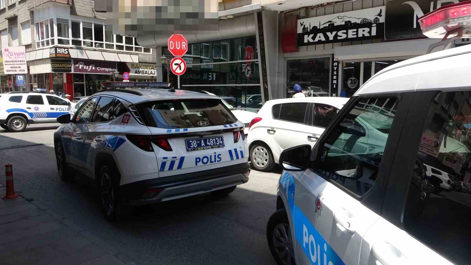 65 yaşındaki şahıs otel odasında ölü bulundu 