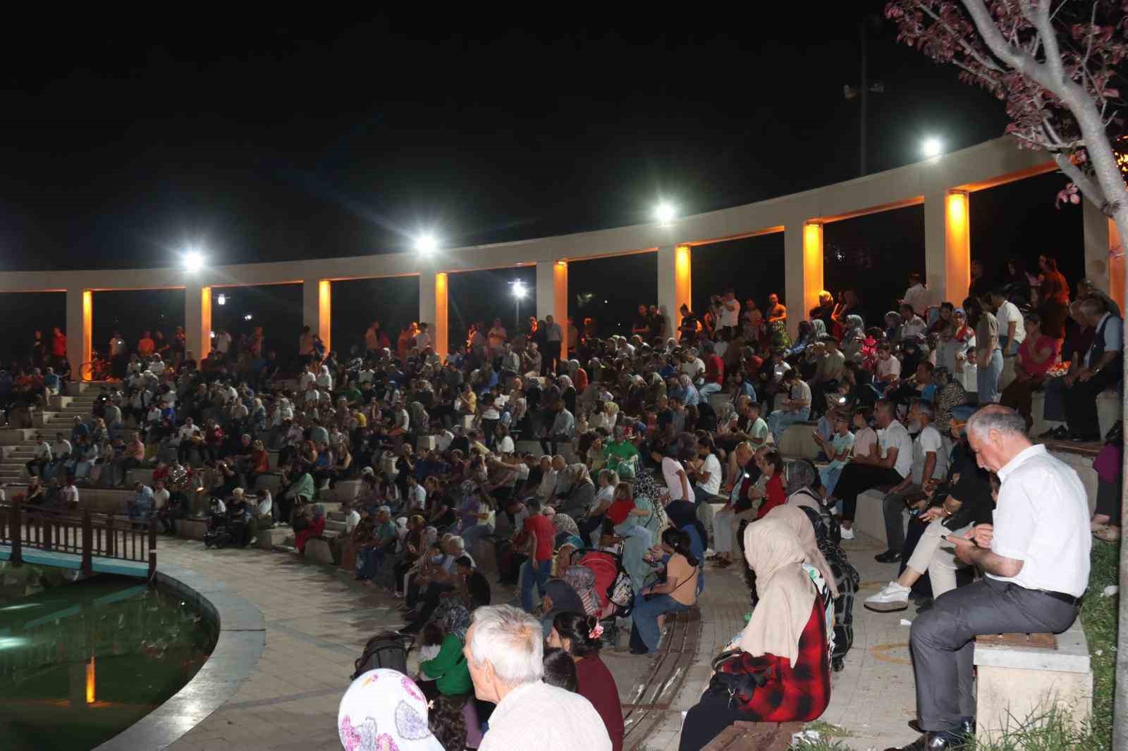 Elazığ Belediyesi yaz etkinliklerinde Evin Gençero sahne aldı 