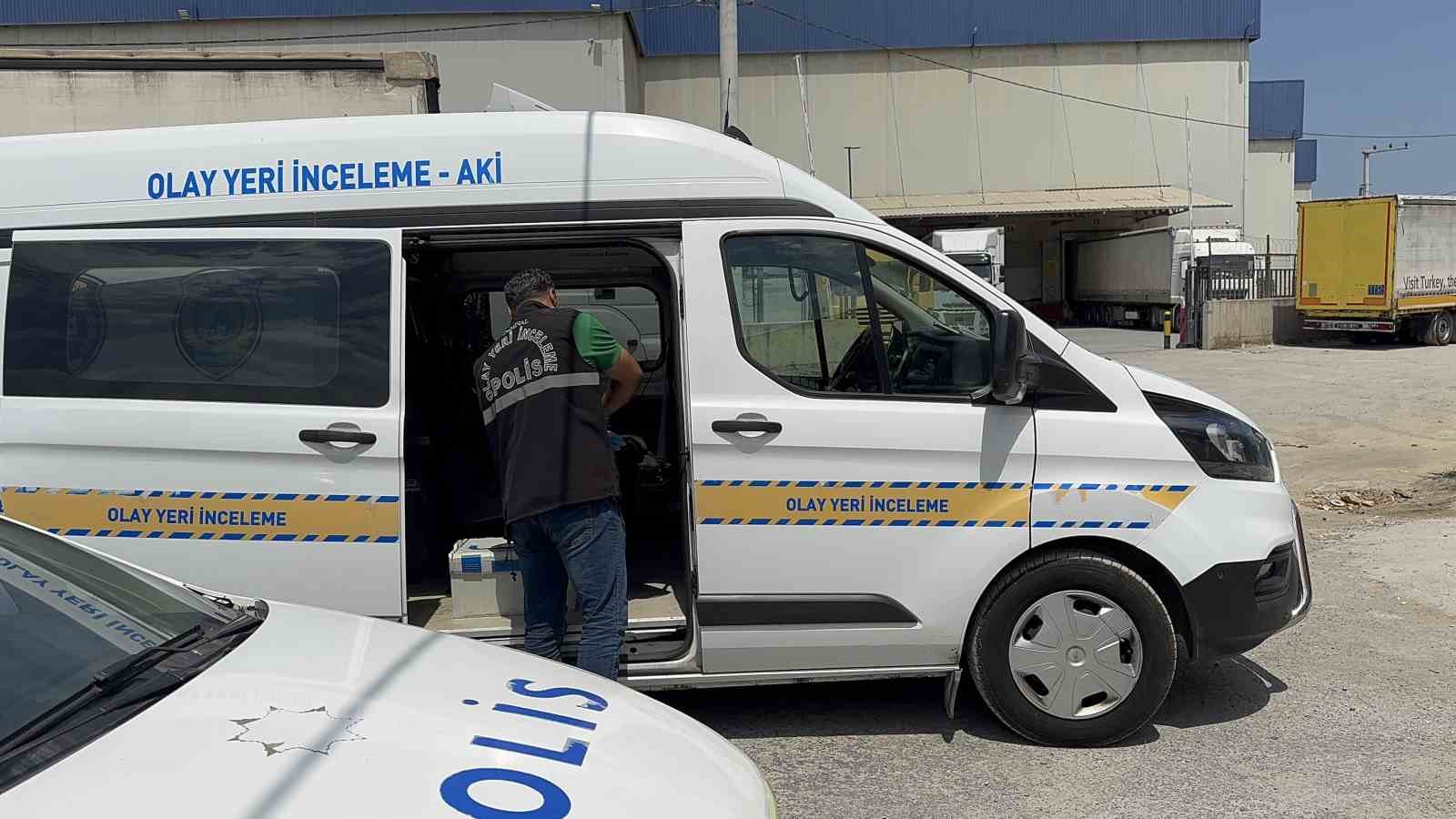 Kaynak sırasında damper kapağının kapanması ile kafası ezilen şoför hayatını kaybetti 