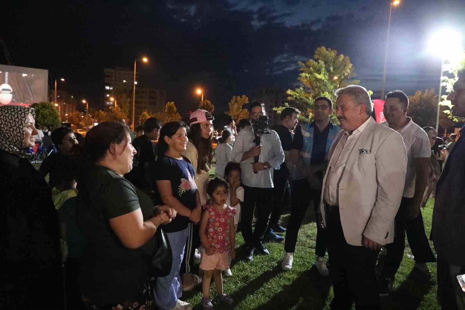 Başkan Palancıoğlu; Sinema Günleri’nde vatandaşlarla bir araya geldi 