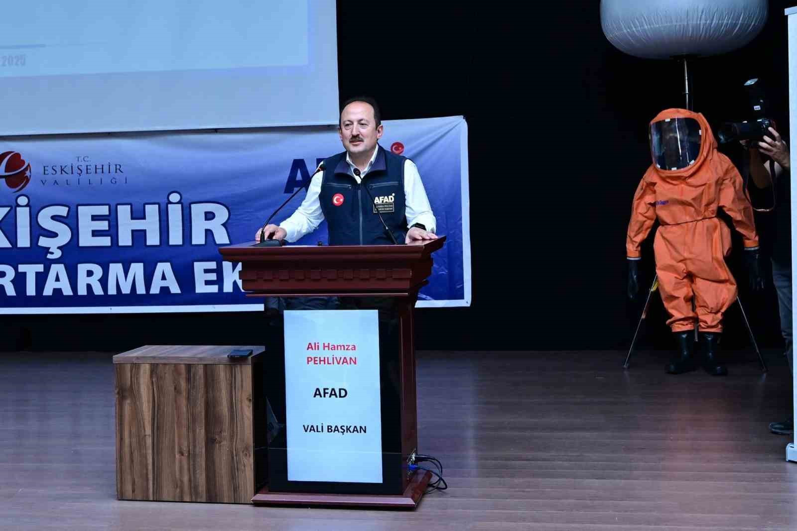 AFAD ve Eskişehir Valiliği’nden ortak proje ile gönüllü ekipler sertifikalandı 