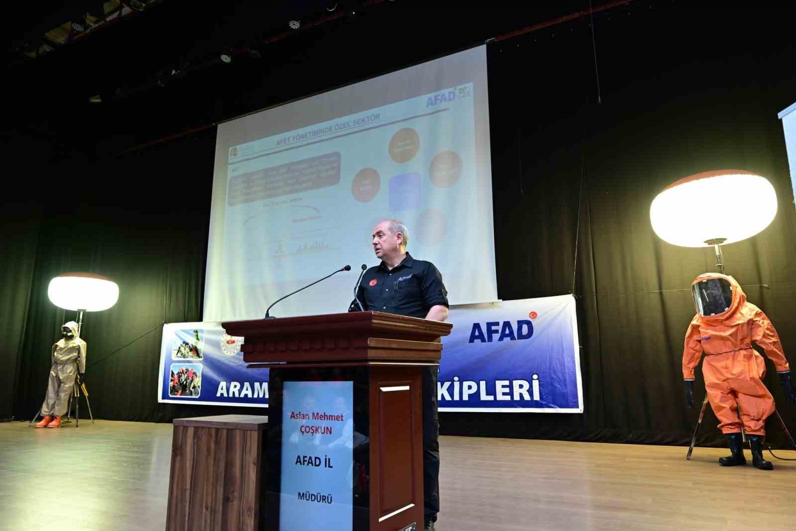AFAD ve Eskişehir Valiliği’nden ortak proje ile gönüllü ekipler sertifikalandı 