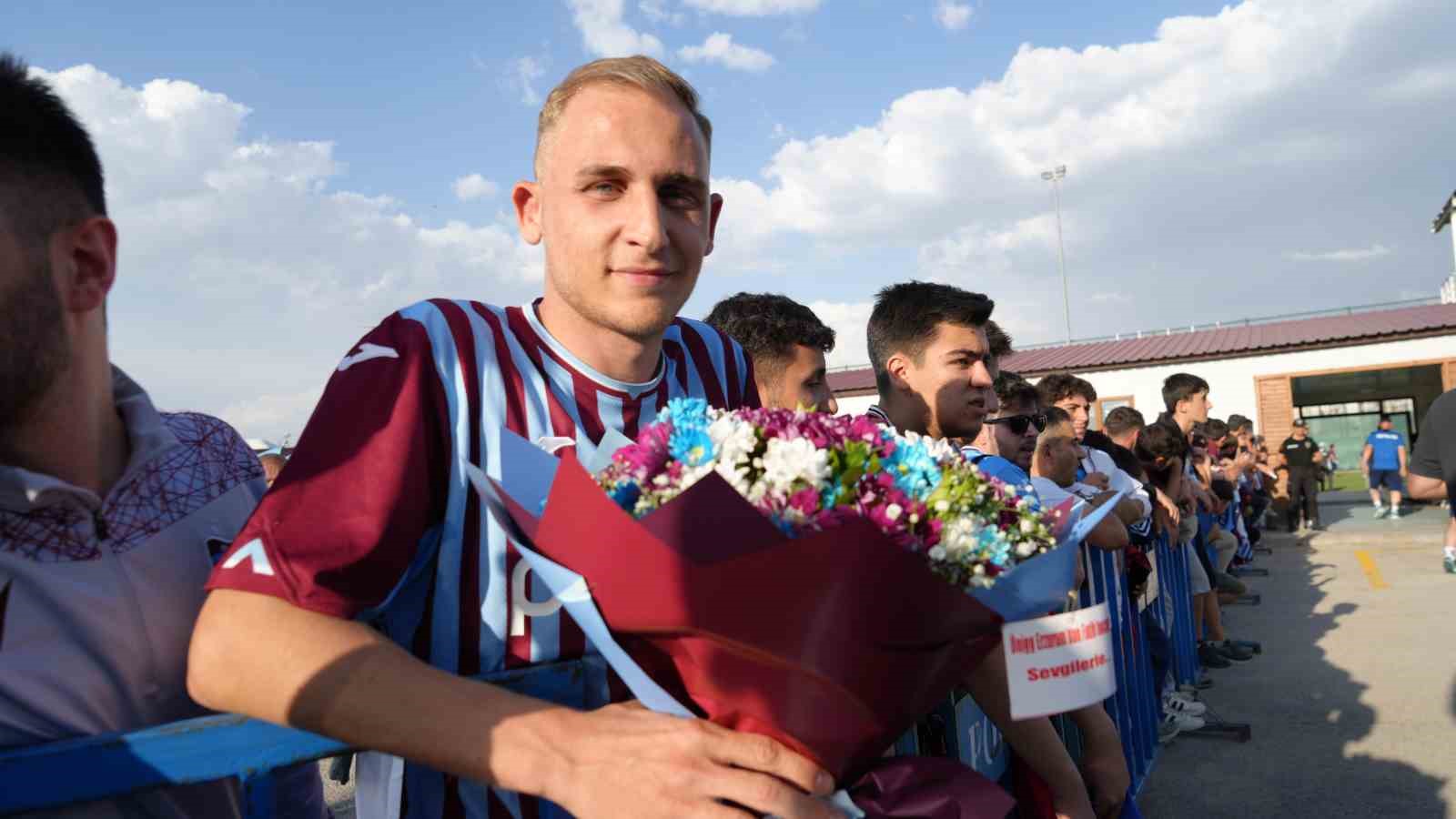 Erzurum’da taraftardan Trabzonspor’a sevgi seli 