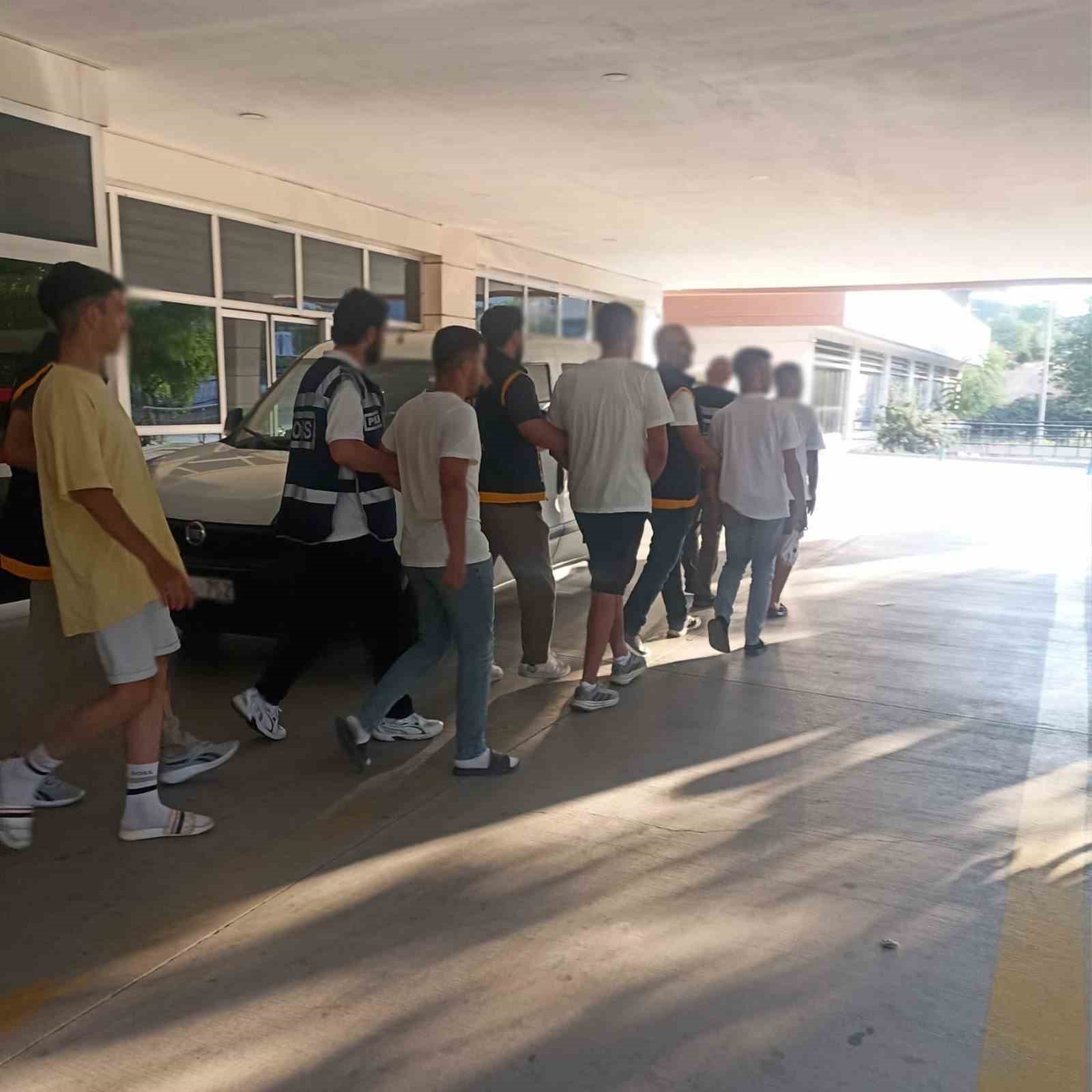 ’FETÖ’ yalanıyla 70 yaşındaki vatandaşı dolandırdılar 