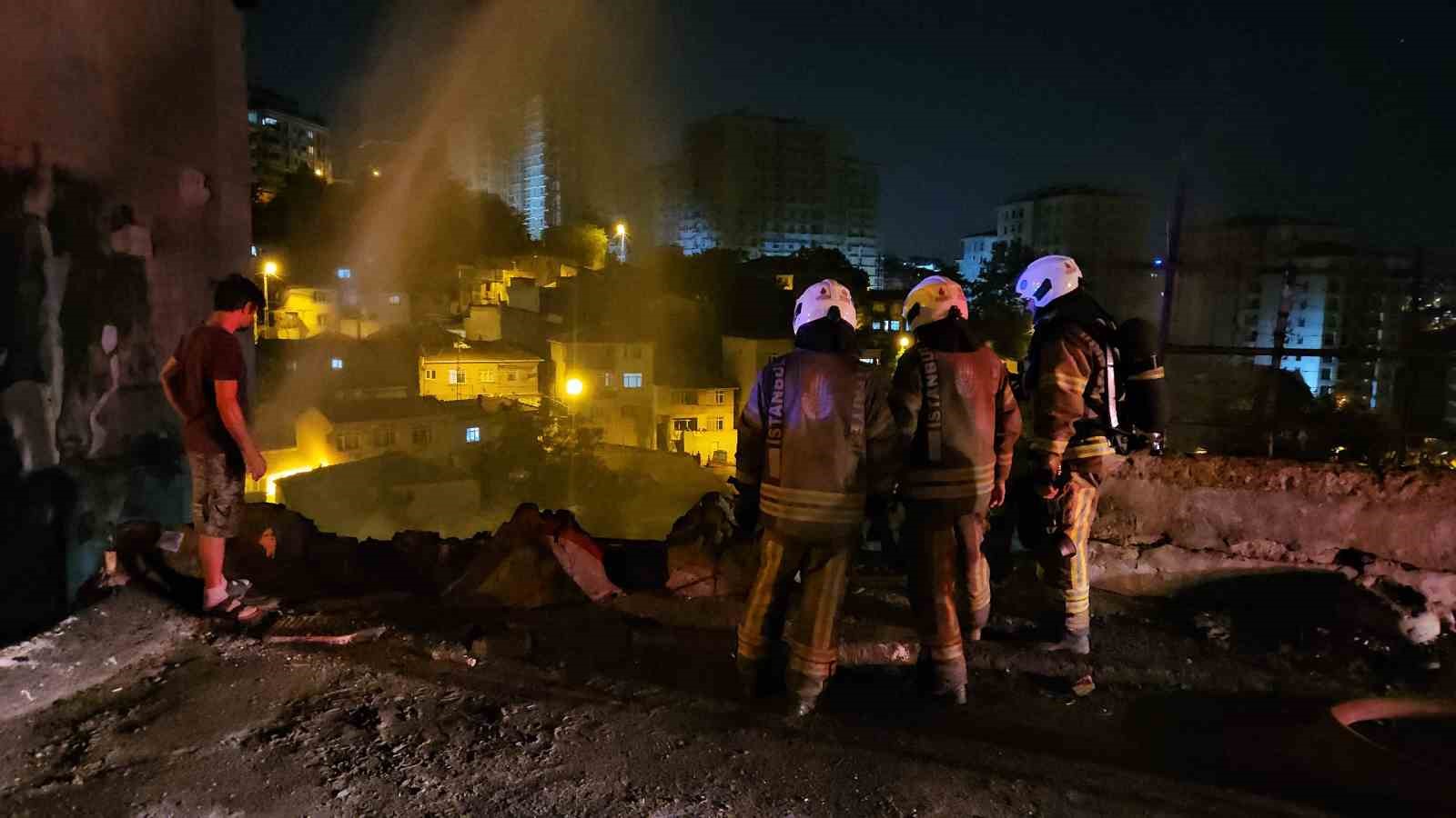 Gaziosmanpaşa’da patlayan buzdolabı evi kül etti 