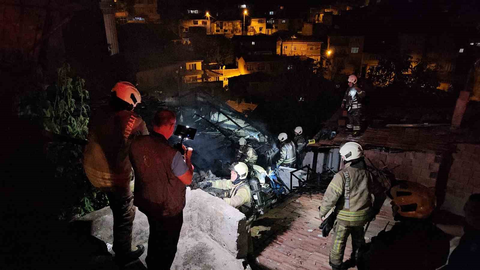 Gaziosmanpaşa’da patlayan buzdolabı evi kül etti 