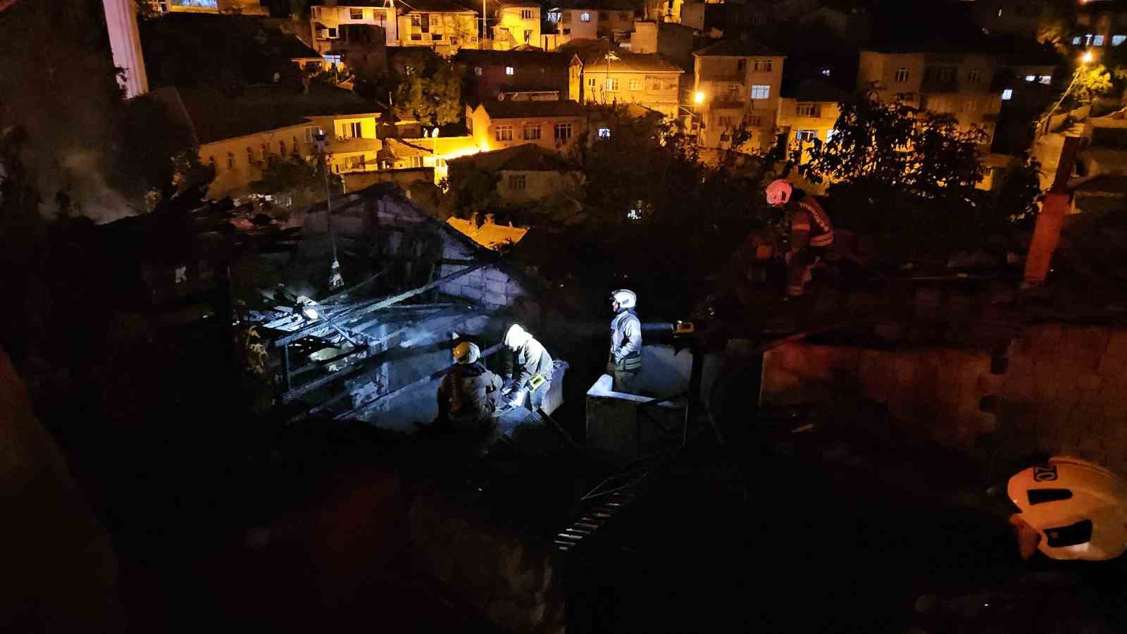 Gaziosmanpaşa’da patlayan buzdolabı evi kül etti 