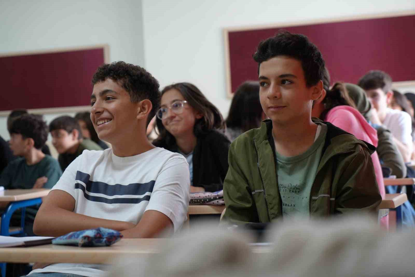 Azimli ve disiplinli çalışma başarıyı getirdi: Bayburt LGS birincisi çocukluk hayaline adım adım ilerliyor 