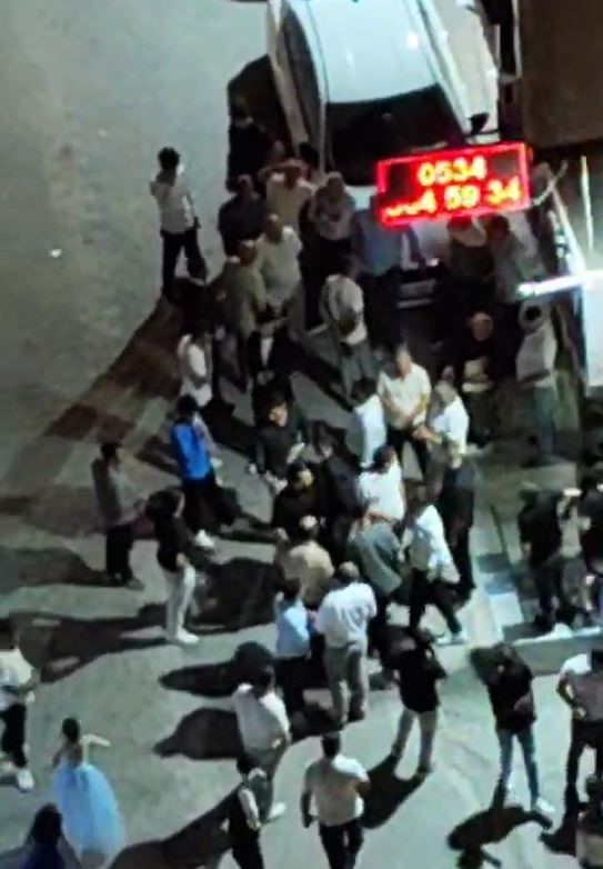 Esenyurt’ta düğün salonunda başlayan 3 saatlik kavga, sokağa taştı 