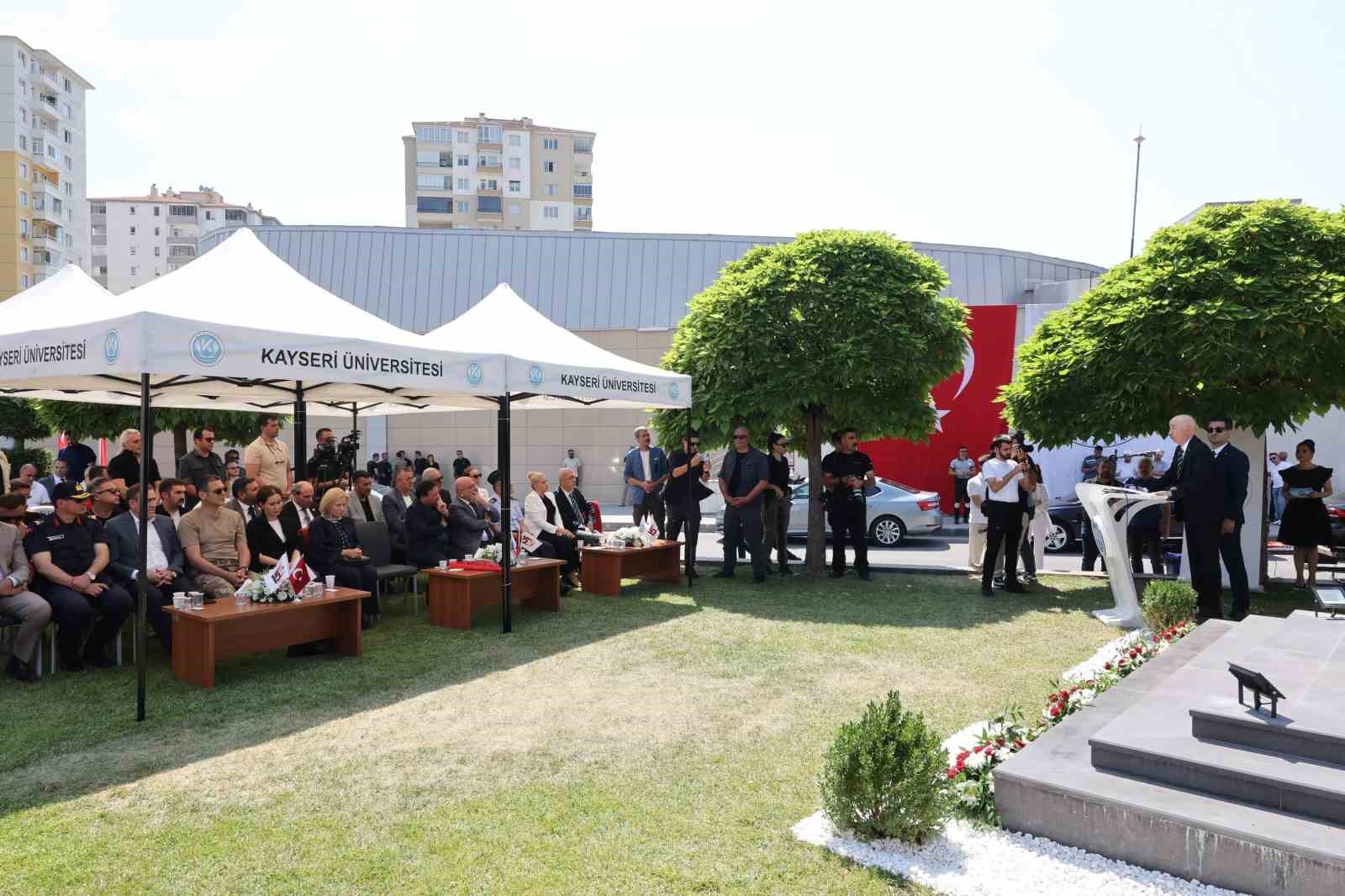 Kayseri Üniversitesi’nde ’Şehitler Anıtı’ açıldı 