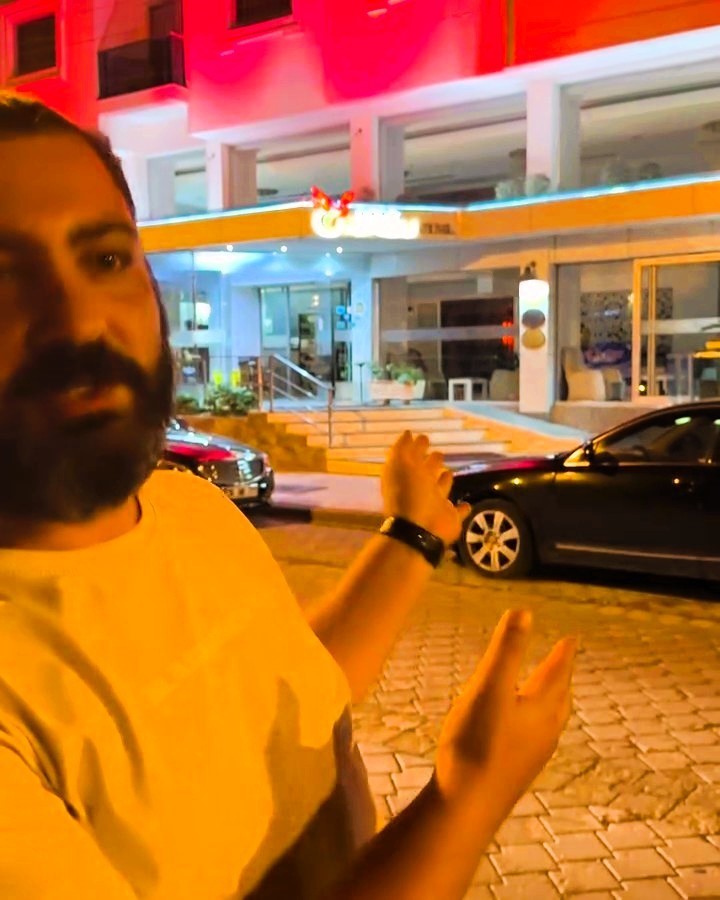 Ünlü sanatçının menajeri CHP’li belediyeleri Özgür Özel’e şikayet etti 