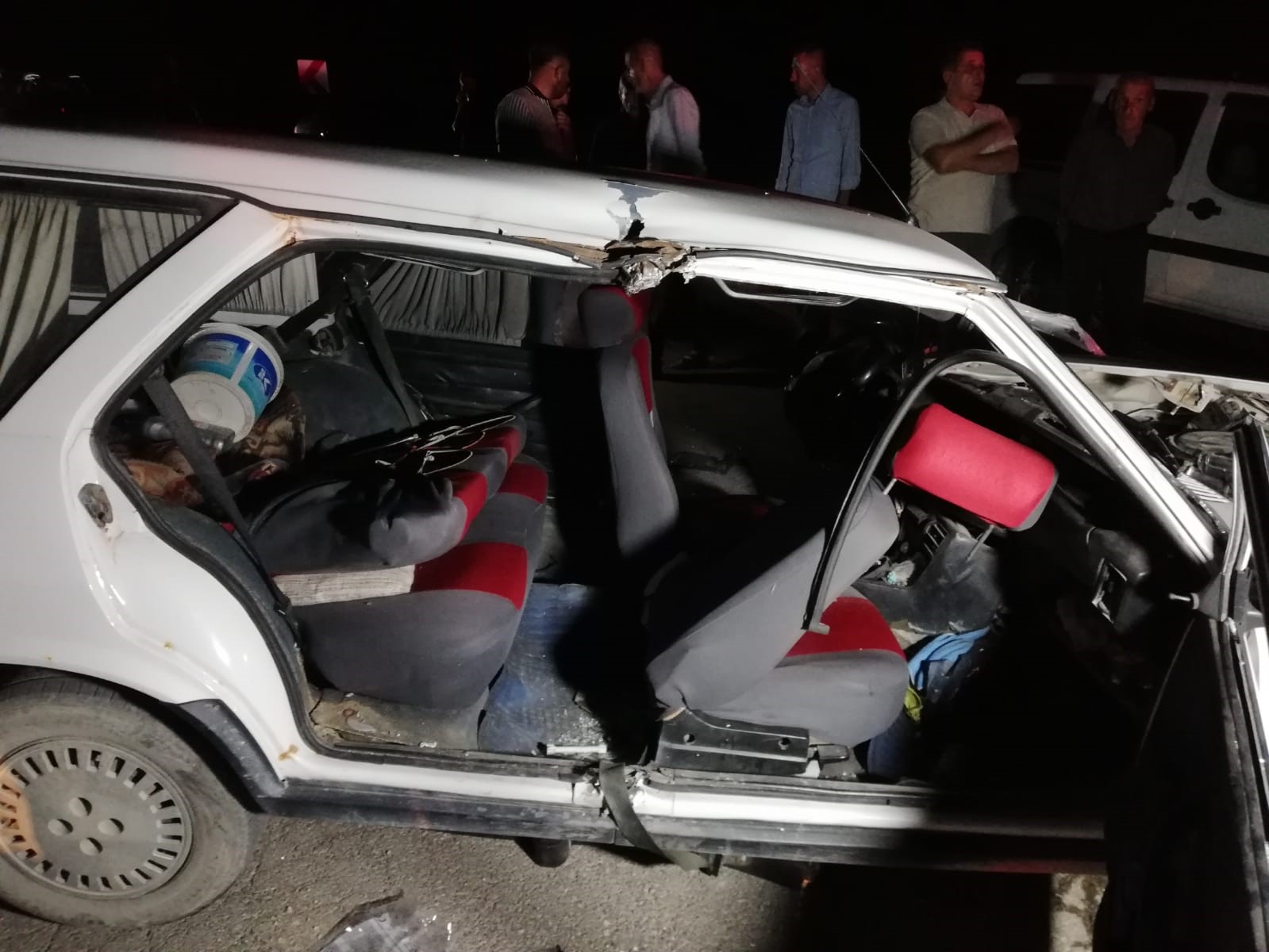 Malatya’da hafif ticari araç ile otomobil çarpıştı: 8 yaralı 