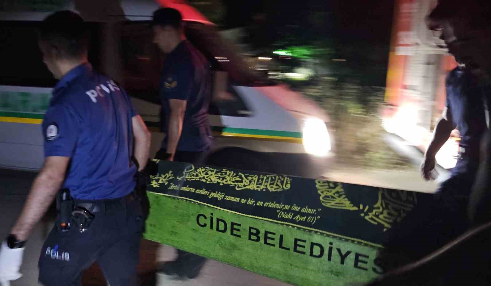 Denize düşen genç hayatını kaybetti 