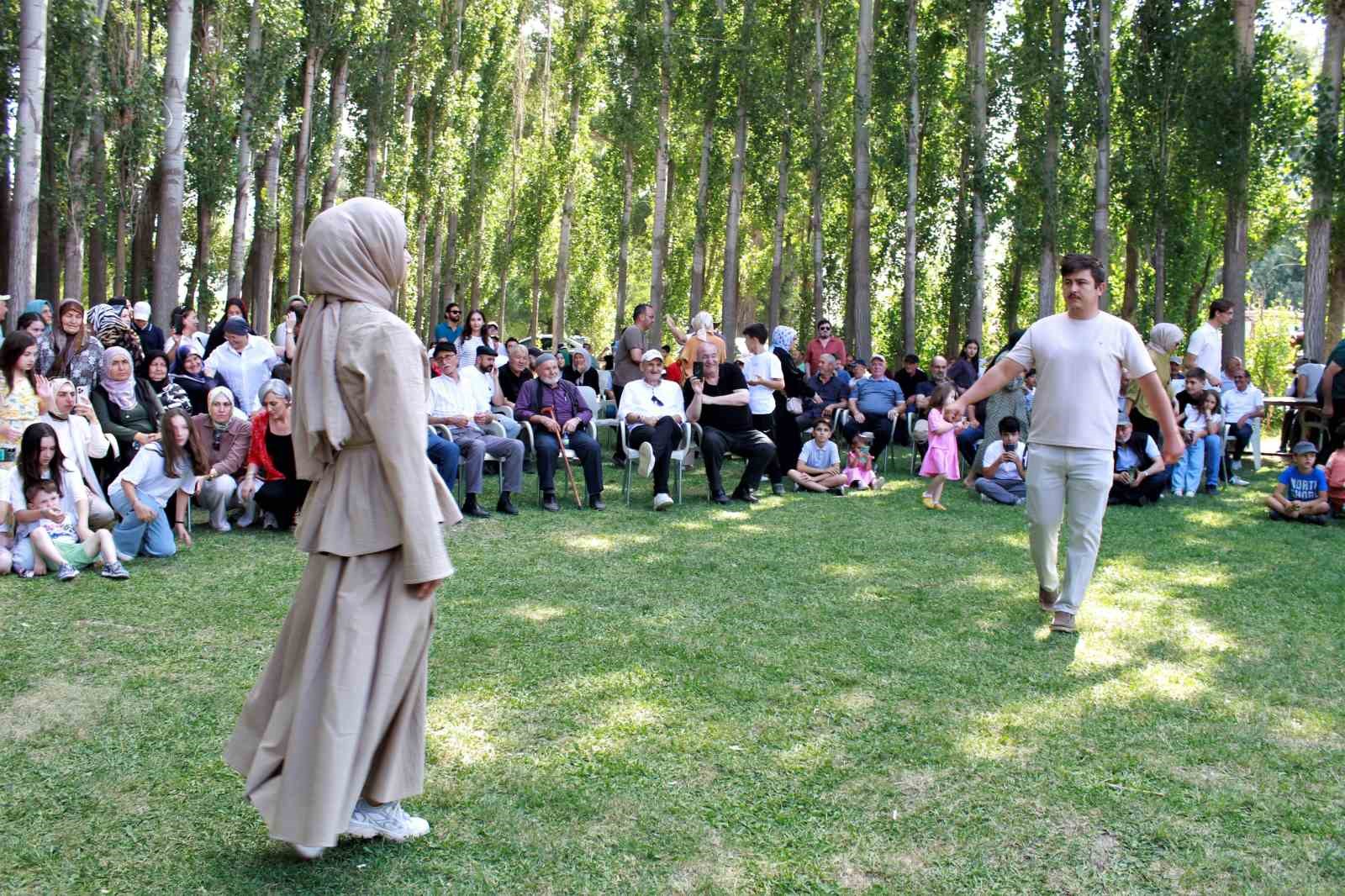 Çerkesler, kültürlerini her yıl düzenledikleri şenlikte yaşatıyor 