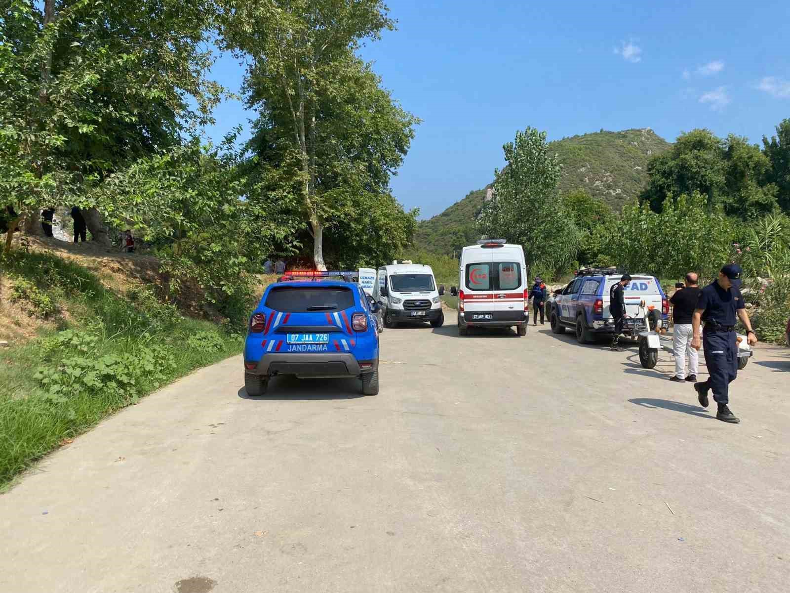 Irmağa düşen topu almak isterken akıntıya kapılan lise öğrencisinden acı haber 