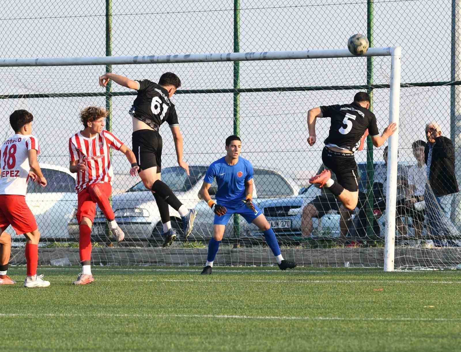 Yunusemreli U17’ler Türkiye Şampiyonasında ilk 4’e kaldı 