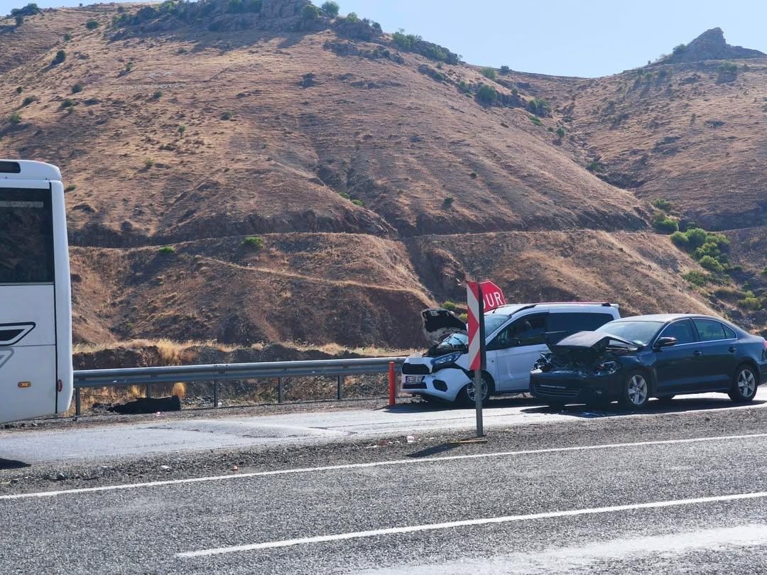 Elazığ zincirleme trafik kazası: 1 yaralı 