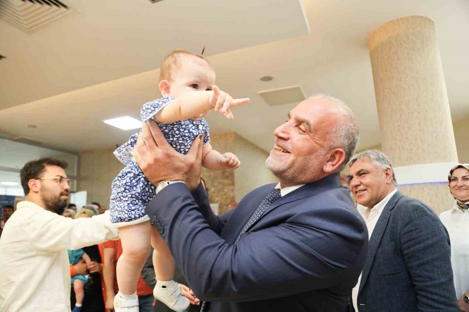 Canik’te ’Aile Yılı’: Çocuk sahibi olan ihtiyaç sahipleri 5 bin TL destek
