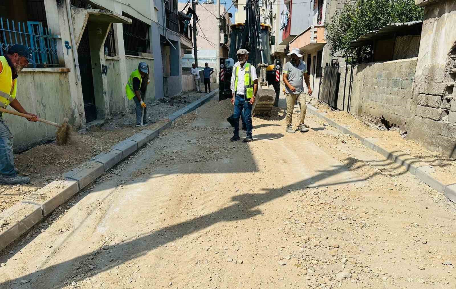Akdeniz’in her mahallesine hizmet götürülüyor 