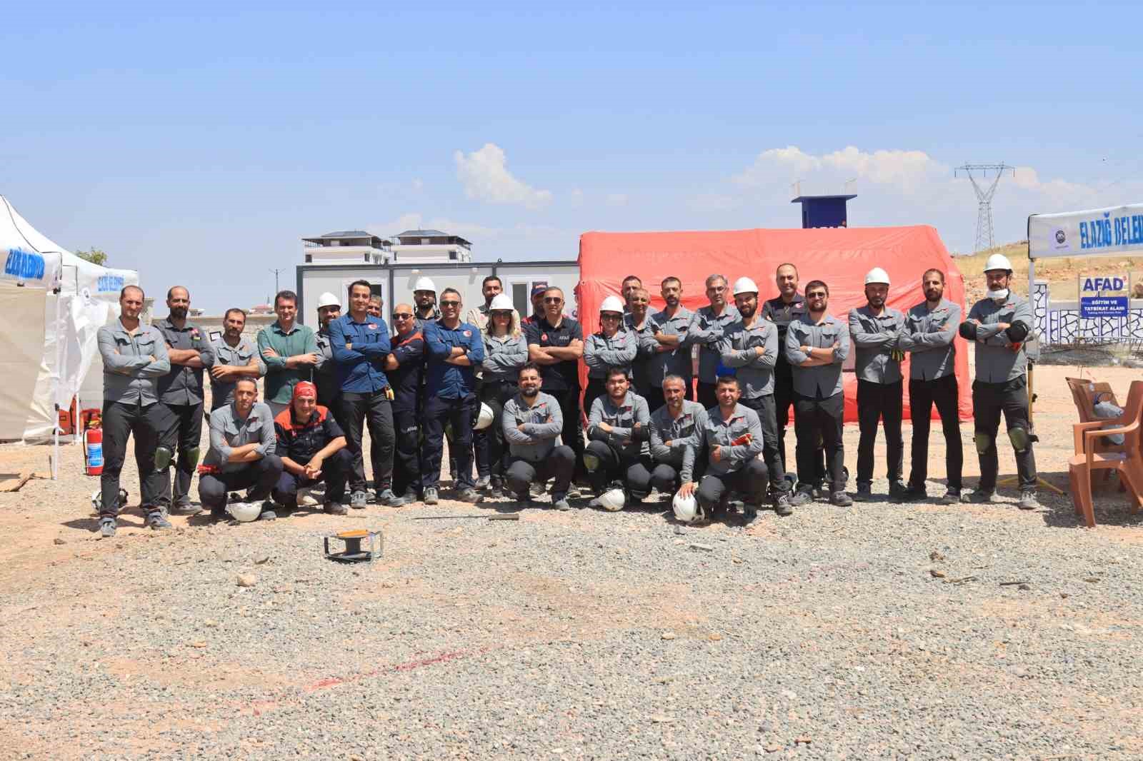 Elazığ Belediyesi arama kurtarma ekipleri, akreditasyon sınavına katıldı 