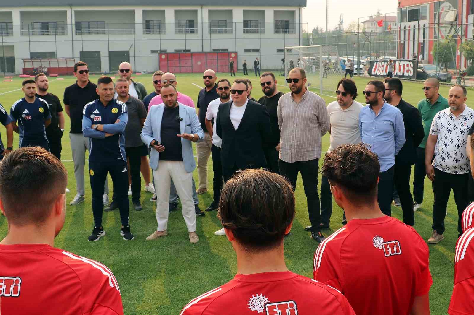 Eskişehirspor, sezonun ilk antrenmanını yaptı 