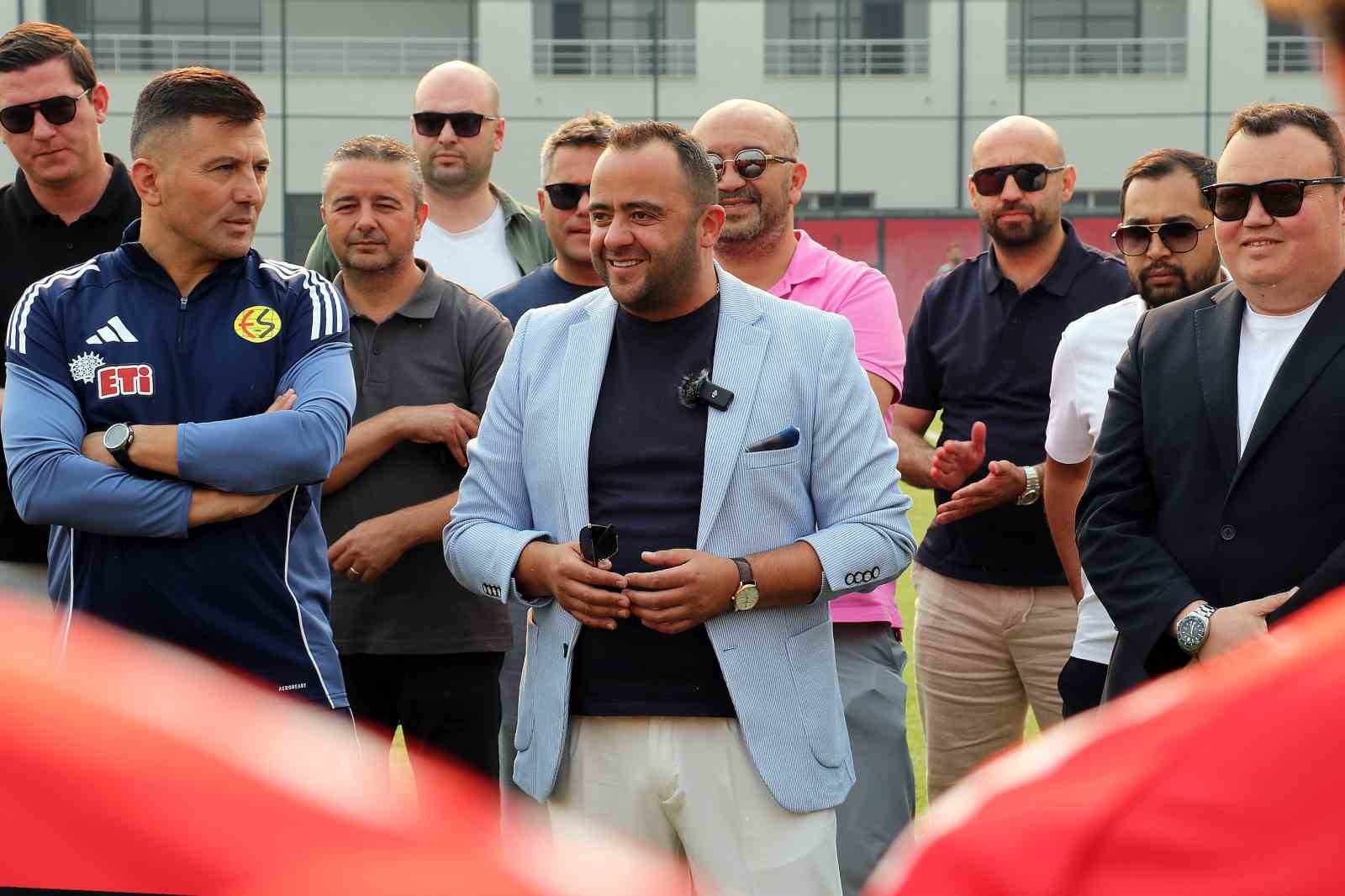 Eskişehirspor, sezonun ilk antrenmanını yaptı 