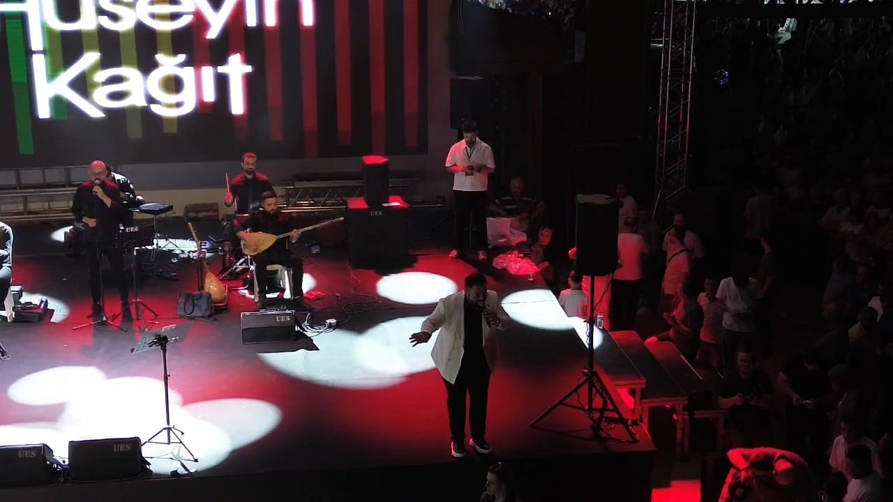 Geleneksel Tarhana Festivali’nde Hüseyin Kağıt, Gedizlileri coşturdu 