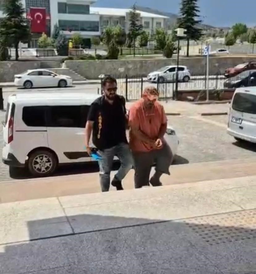 Marketten et çalan lokantacı baba-oğul tutuklandı 
