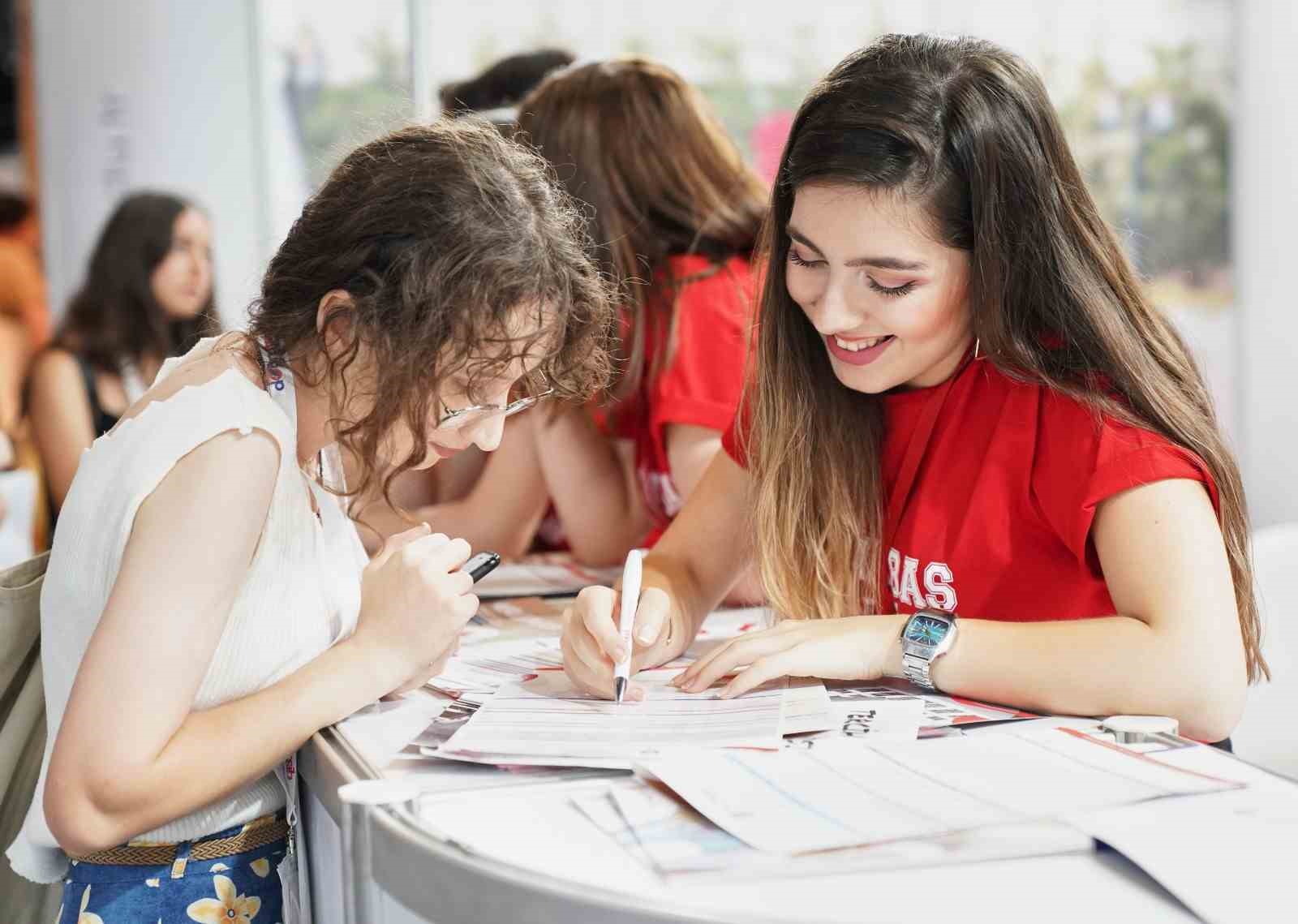 GİBTÜ aday öğrencileri Üniversite Tercih Fuarı’nda bekliyor 