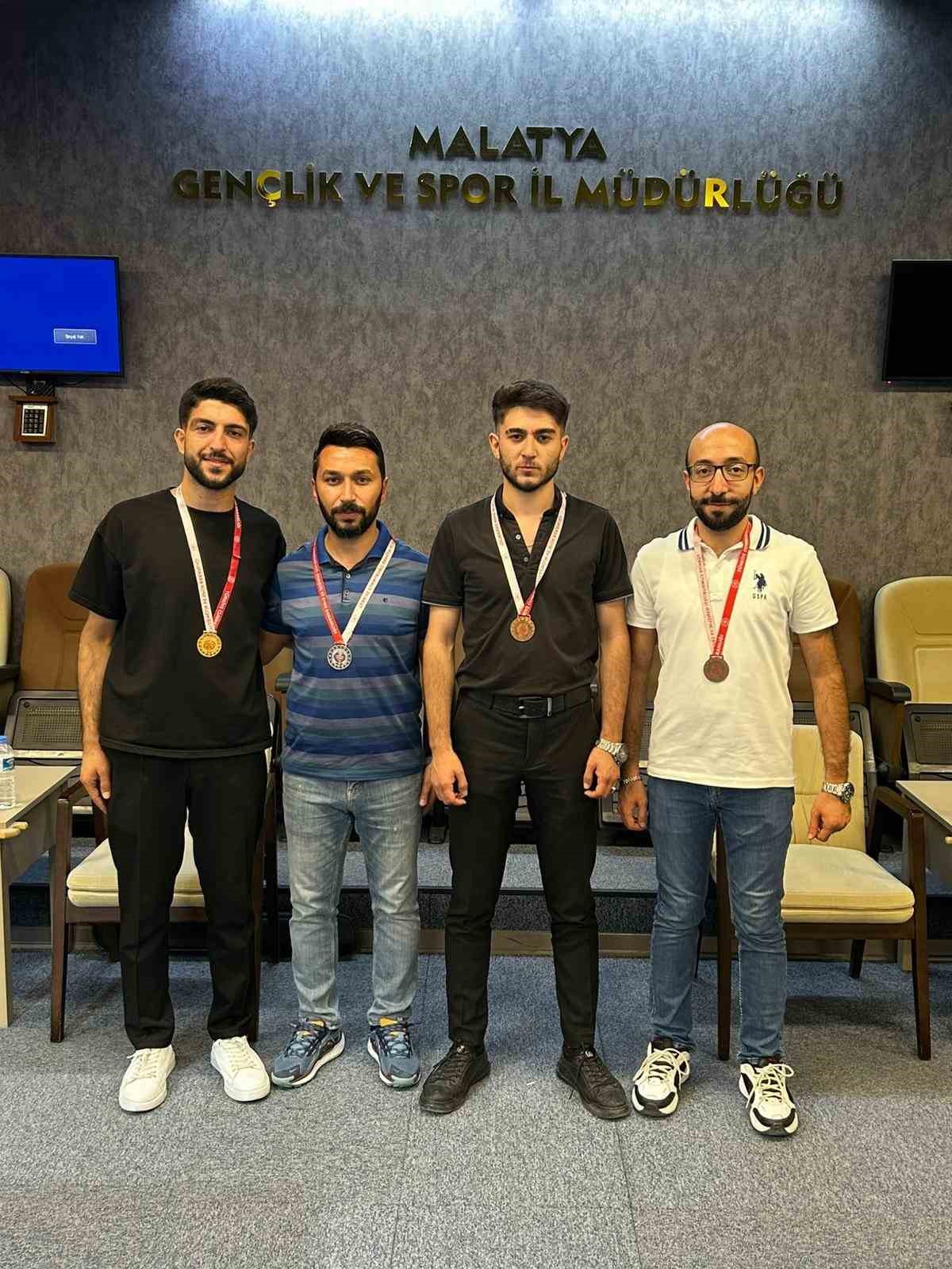 Bilardoda Elazığlı sporcudan başarı 